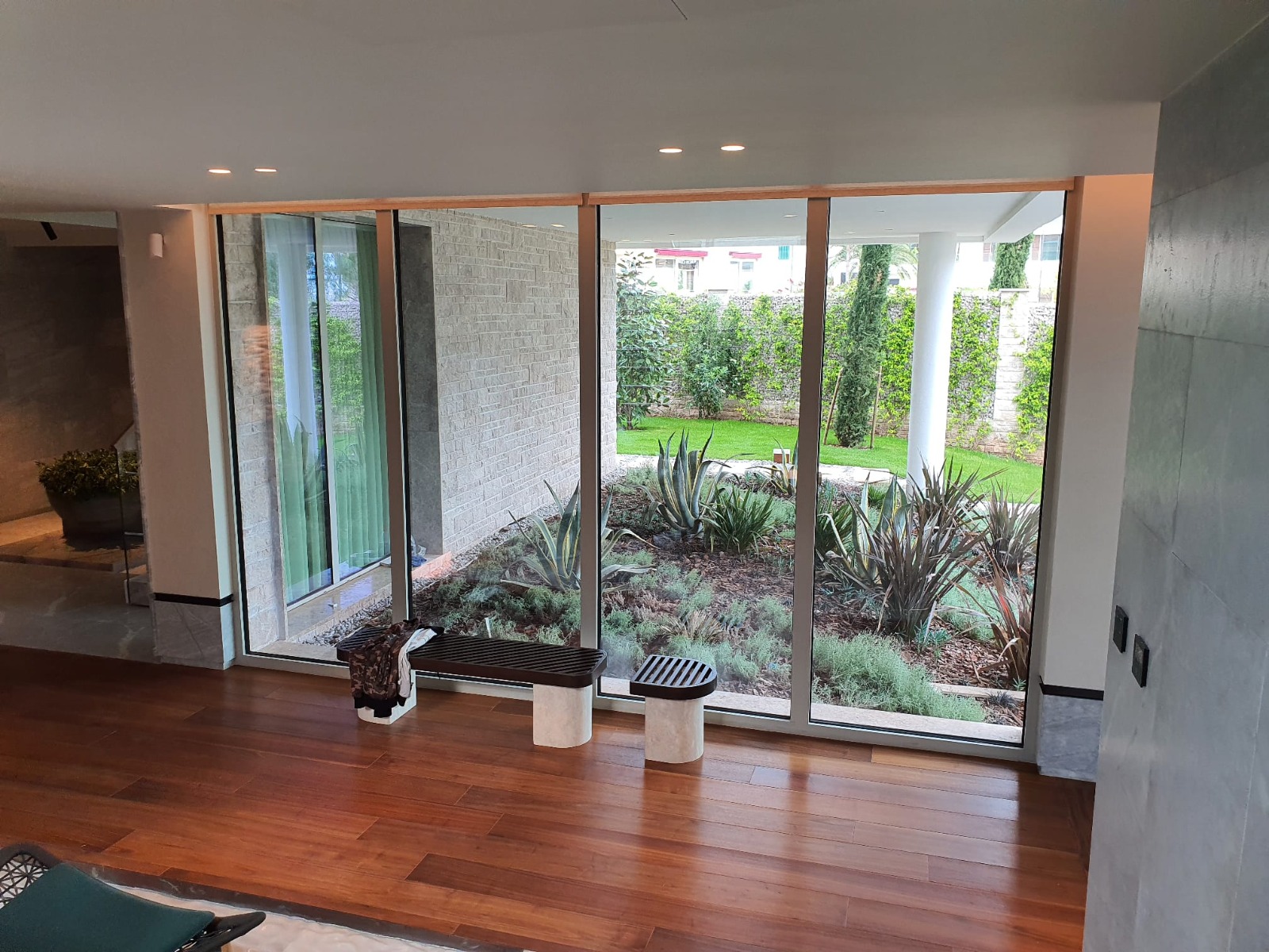 How Sliding & Folding Doors Enhance Indoor, Outdoor Living