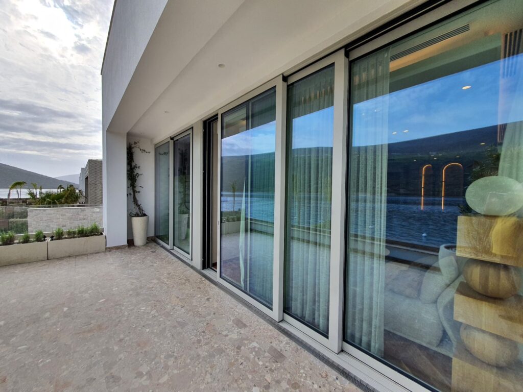 aluminum windows for modern homes